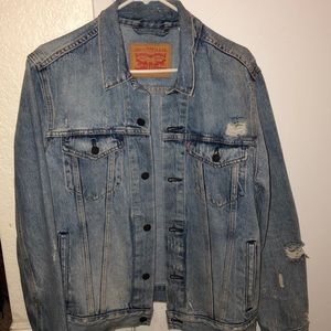 Ripped Levi’s denim jacket